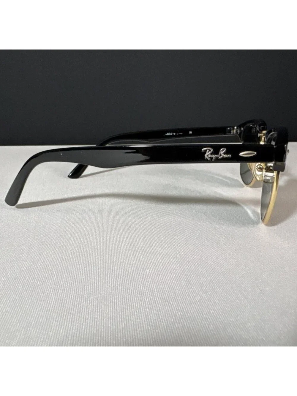 Ray-Ban Clubmaster Sunglasses Black Frame Gold Trim Green Lenses with Brown Case - Picture 12 of 16